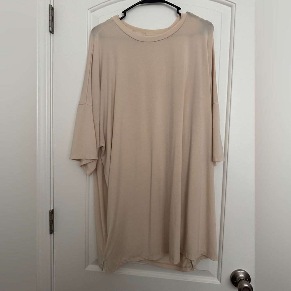 nuuds Women's Short Sleeve Beige Oversized Tee